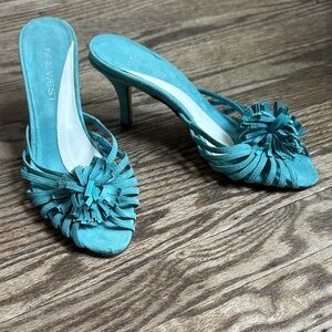 Nine West teal aqua suede stray kitten, heel slide size 6 EUC